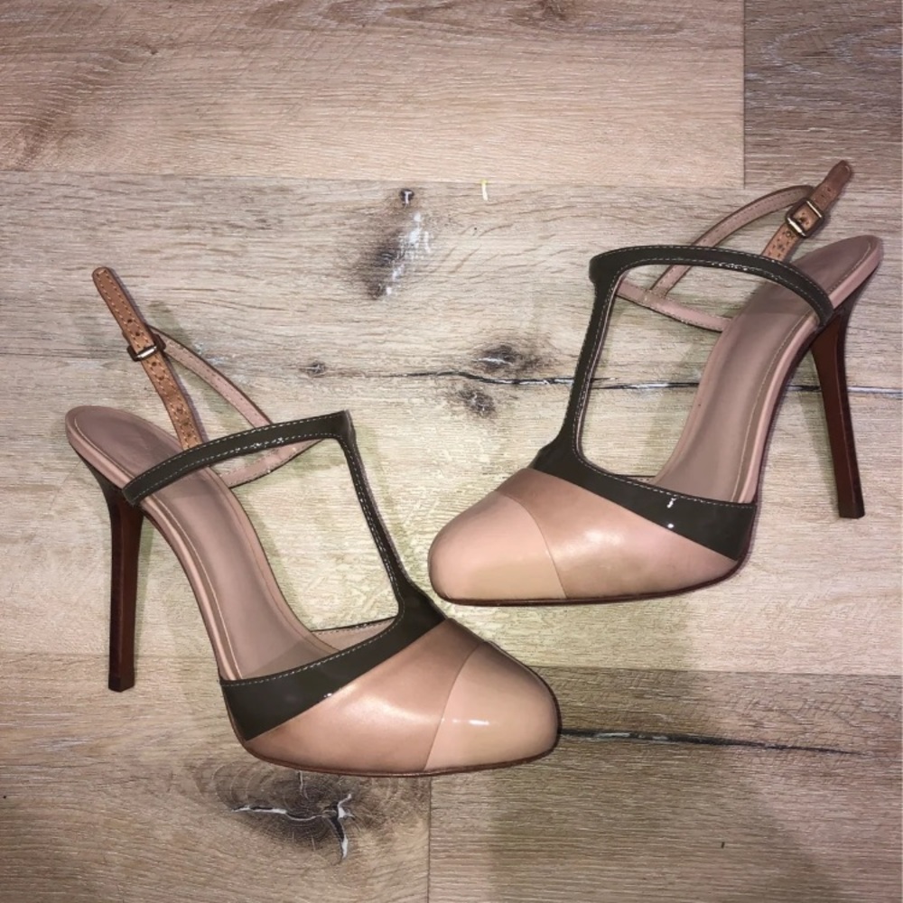 TORY BURCH CLASSIC NUDE HEELS SIZE 9